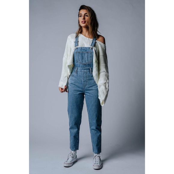 Last one Levi’s TAPERED OVERALLS - Picture 5 of 8